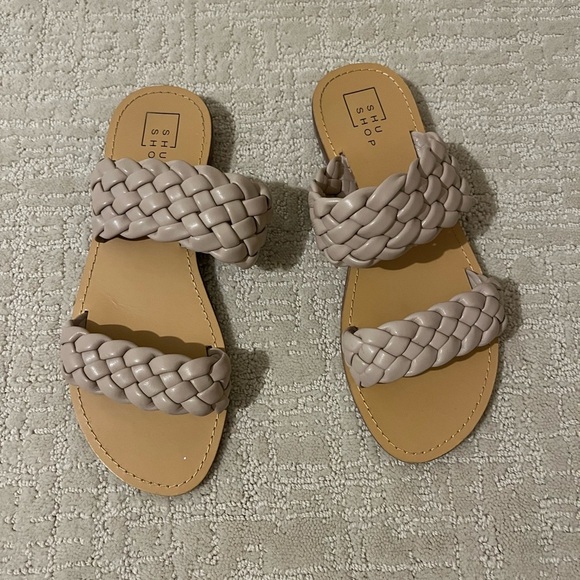 Shu shop sandals size 9 - Picture 1 of 2